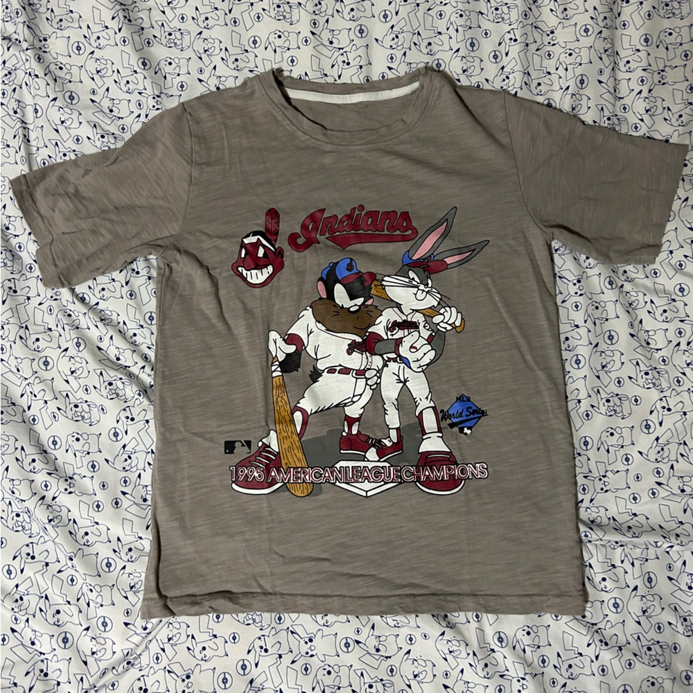 RARE | VINTAGE | Looney Tunes Bugs Bunny Indians Baseball Tee Shirt